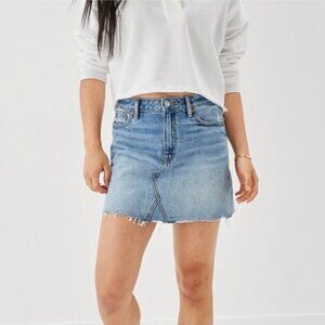American Eagle EUC super high rise A-line distressed denim mini skirt size 8